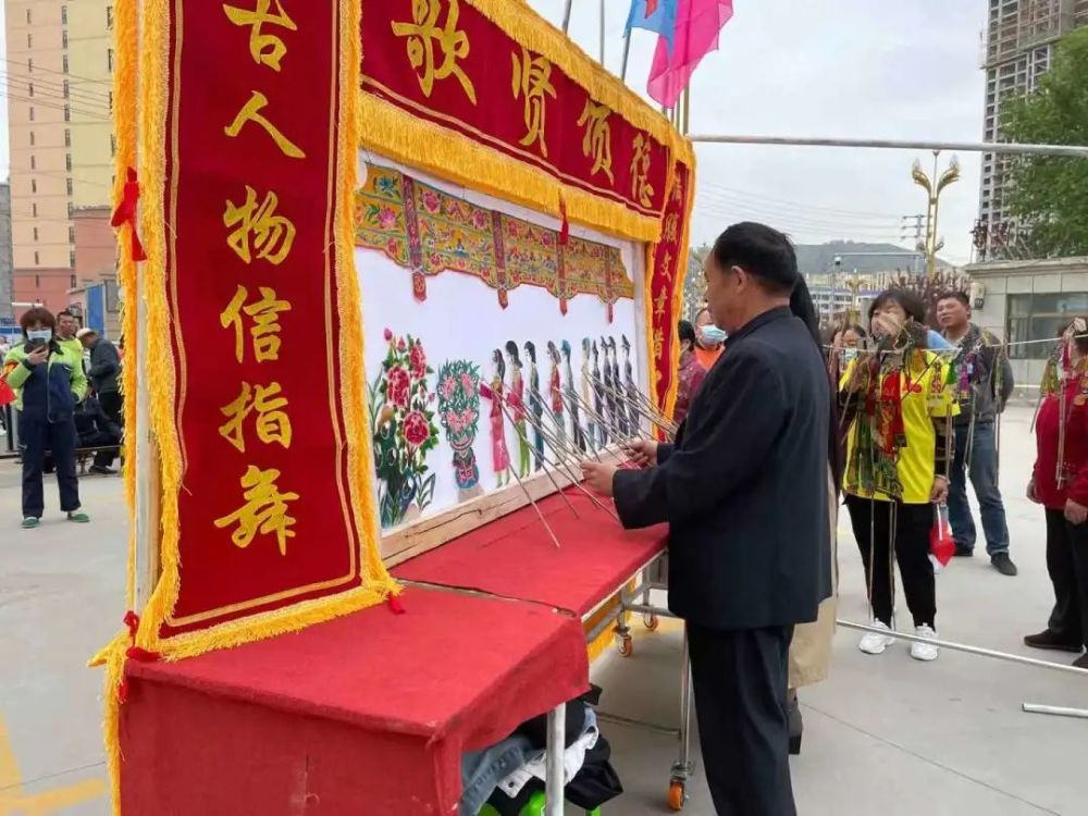 新澳門王中王期期中，揭秘彩票背后的秘密與策略，揭秘新澳門王中王彩票背后的秘密與策略，期期中探秘彩票世界