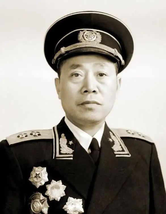 上將上面還有等級嗎，探究軍銜體系中的高級職位與等級劃分，軍銜體系揭秘，上將之上是否還有更高級別？高級職位與等級劃分全解析