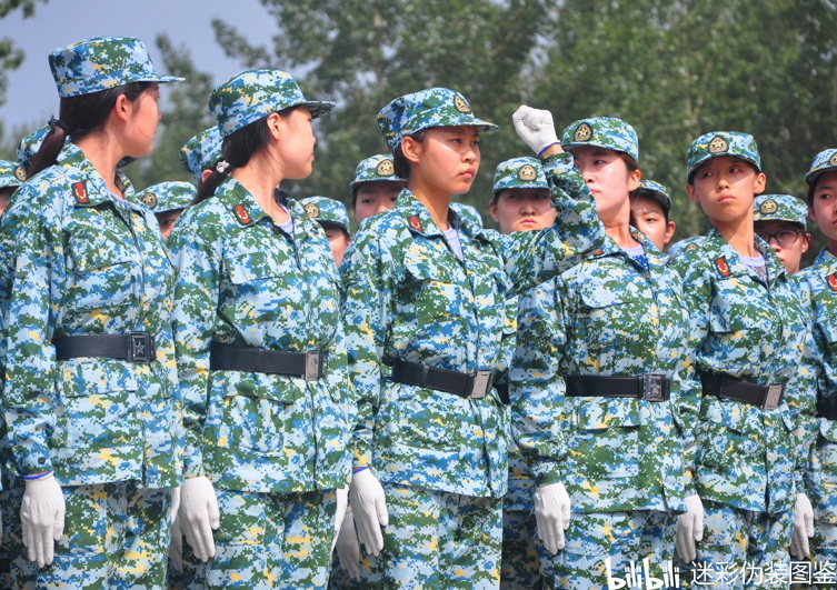 軍訓(xùn)服，時(shí)尚與功能的完美結(jié)合，軍訓(xùn)服，時(shí)尚與功能交融的完美典范