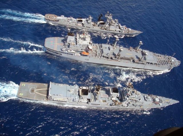 中國(guó)第三艘航空母艦下水，揭示強(qiáng)大國(guó)防新里程碑，中國(guó)第三艘航空母艦下水，國(guó)防實(shí)力再上新臺(tái)階