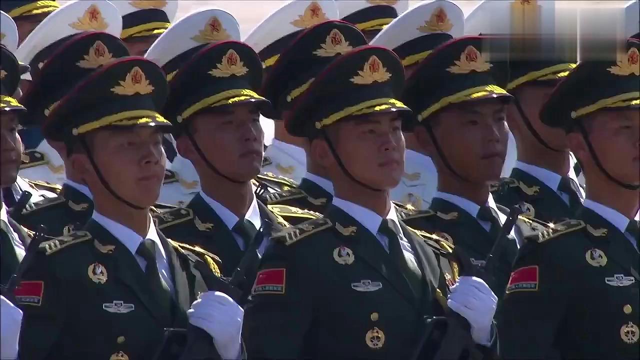 三軍儀仗隊(duì)霸氣視頻，展現(xiàn)雄壯軍威與卓越風(fēng)采，三軍儀仗隊(duì)雄壯風(fēng)采霸氣展現(xiàn)視頻，彰顯卓越軍威與風(fēng)采