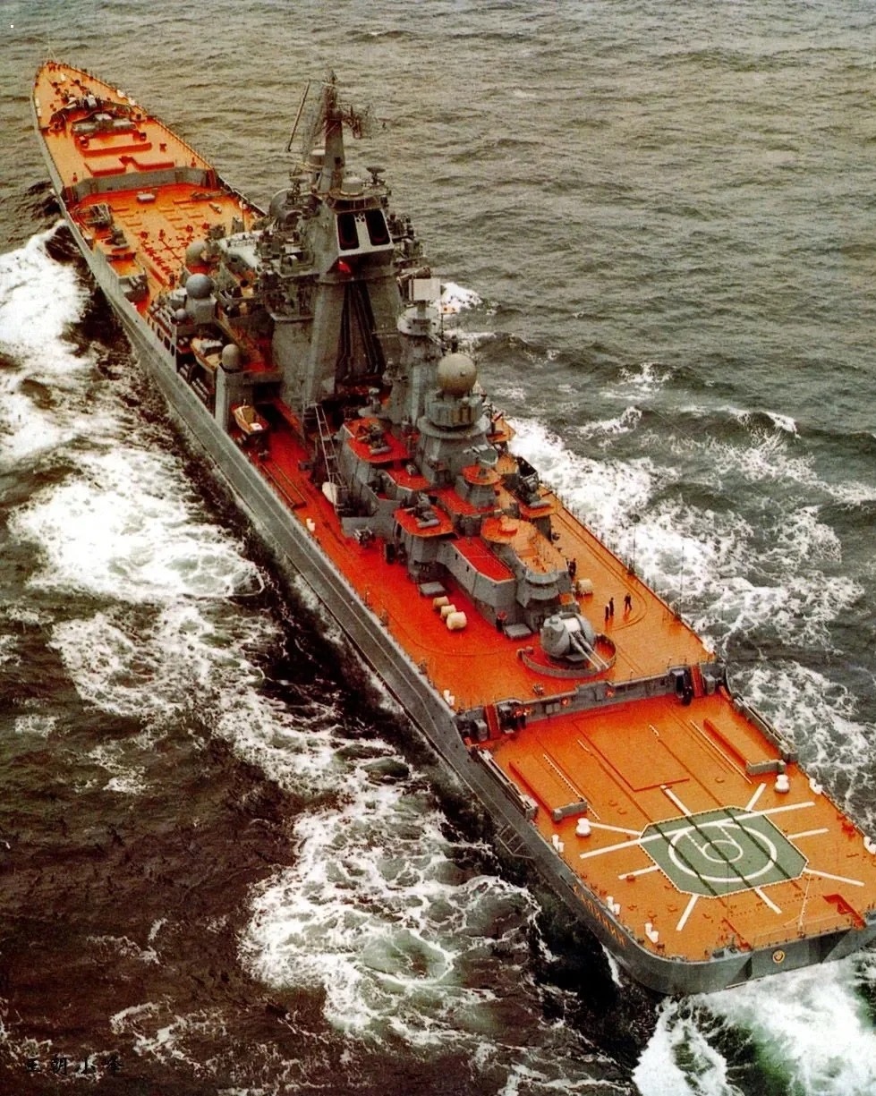 中國(guó)版基洛夫級(jí)巡洋艦，探索未來(lái)海上霸主之路，中國(guó)版基洛夫級(jí)巡洋艦，未來(lái)海上霸主之路的探索
