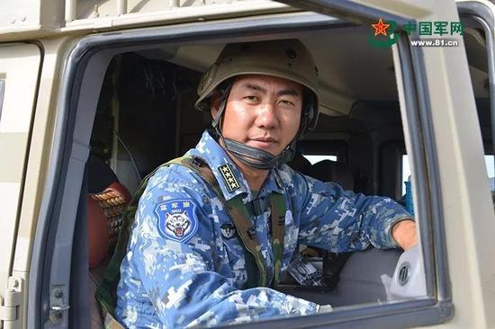 滿廣志現(xiàn)在是什么軍銜？深度解析其軍事生涯及成就，滿廣志的軍銜與軍事生涯，深度解析及成就概覽