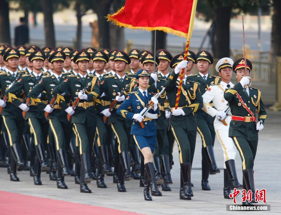 三軍儀仗隊(duì)高清大圖，展現(xiàn)榮耀與威嚴(yán)的壯麗畫卷，三軍儀仗隊(duì)壯麗畫卷，榮耀與威嚴(yán)的高清展示
