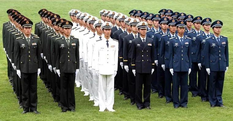 解放軍最新夾克作業(yè)服，設(shè)計(jì)特點(diǎn)與優(yōu)勢(shì)分析，解放軍最新夾克作業(yè)服設(shè)計(jì)特點(diǎn)與優(yōu)勢(shì)解析