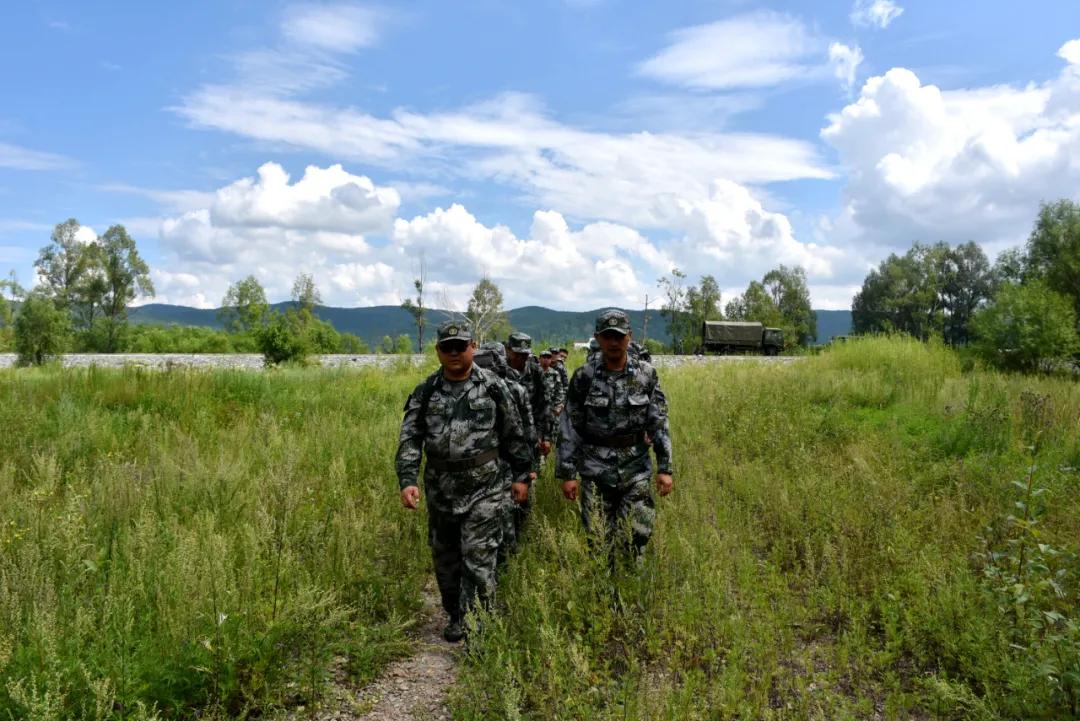 國(guó)際軍事形勢(shì)最新消息2020深度解析，全球軍事動(dòng)態(tài)深度解析，國(guó)際軍事形勢(shì)最新消息2020回顧與前瞻